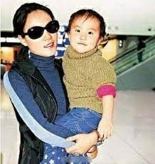 フェイ・ウォン現在の子供と娘